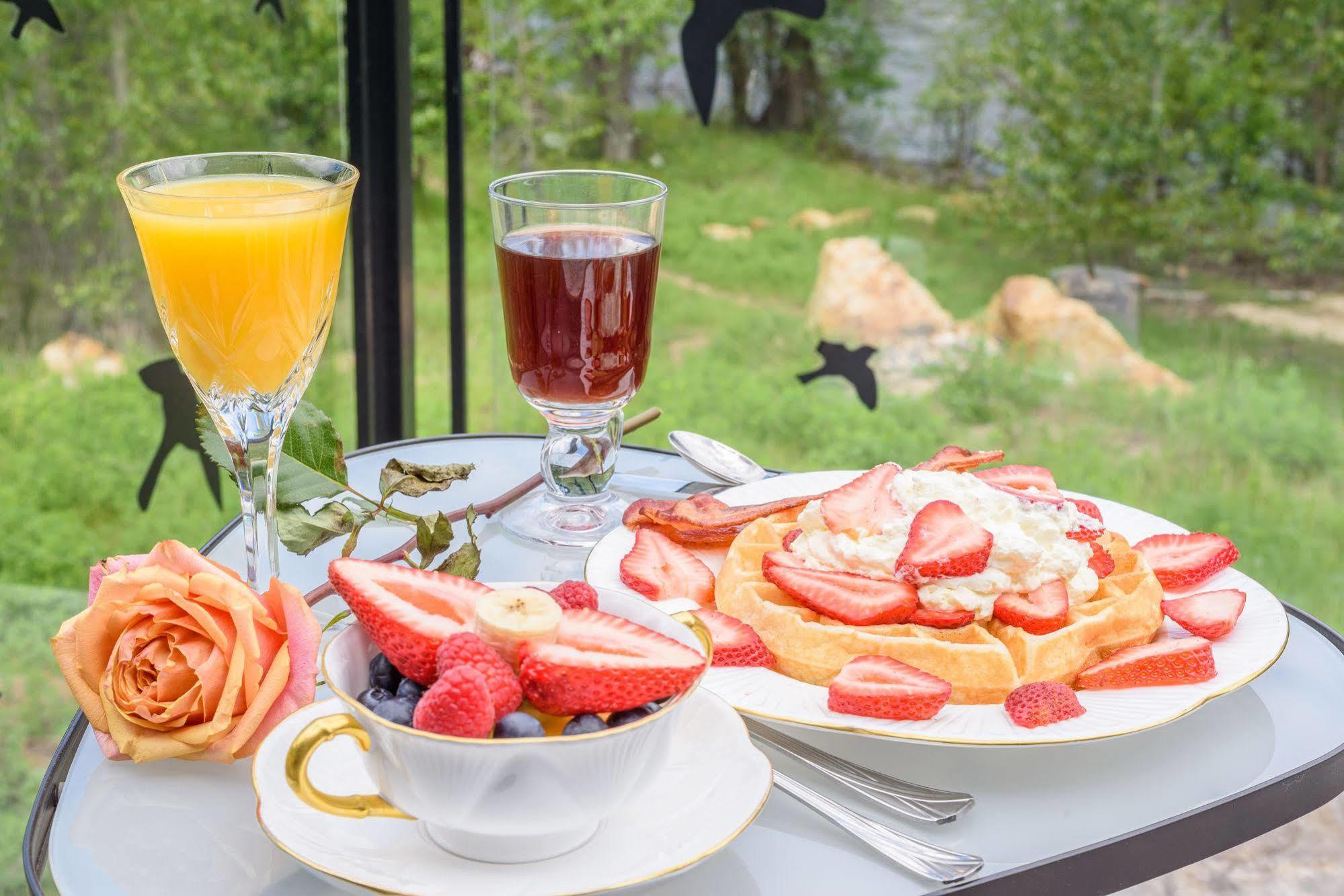 Noble House Suites B&B Grand Forks Dış mekan fotoğraf