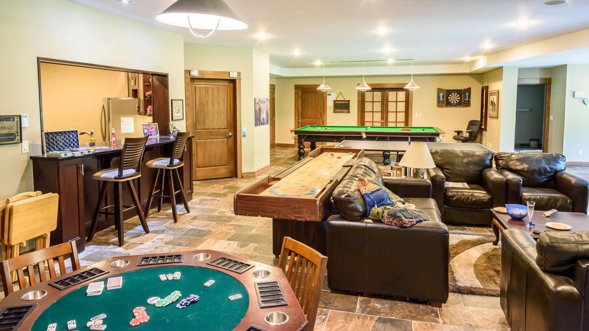 Noble House Suites B&B Grand Forks Dış mekan fotoğraf