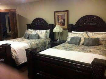 Noble House Suites B&B Grand Forks Dış mekan fotoğraf